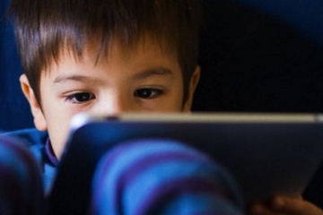 Atasi Kecanduan Teknologi pada Anak 