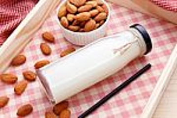 Konsumsi Susu Almond, Yuk!