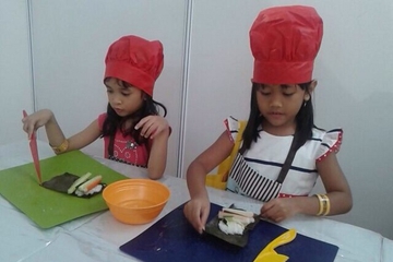 Belajar Memasak Bersama Teman-teman
