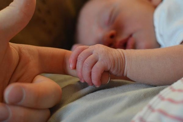 Atasi Penyakit Campak & Gizi Buruk pada Anak, Caranya?