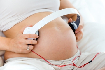 Bumil Kini Bisa Berbicara dengan Janin Melalui Vagina