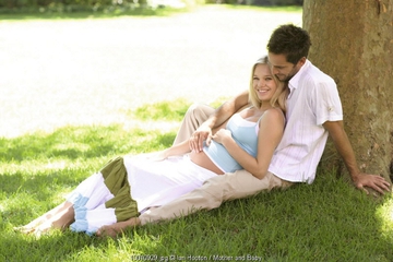 5 Tips Bantu Istri Hadapi Kehamilan