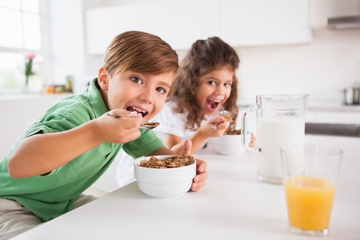 Tips Dokter Gizi dalam Memilih Menu Sarapan untuk Anak