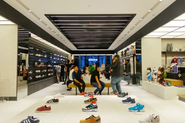 Toko Pertama Atmos Hadir di Plaza Indonesia