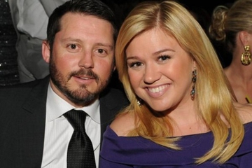 Kelly Clarkson Lahirkan Bayi Perempuan