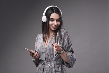 Ini Manfaat Mendengarkan Musik