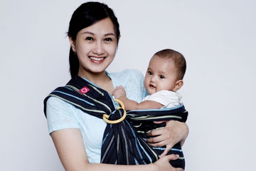 Menggendong Bayi dengan Baby Sling