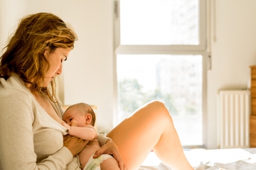 Ini Alasan Bayi Suka Menggigit Puting Payudara saat Menyusu