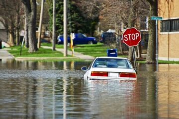 Waspada Tersengat Listrik saat Banjir!