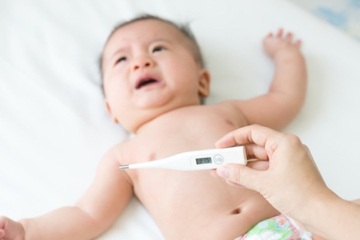 Mengenal Febris pada Bayi dan Cara untuk Mengatasinya