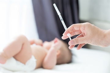Menyiasati Imunisasi Bayi saat Pandemi Virus COVID-19