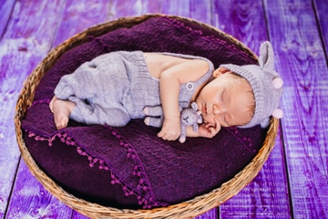 Moms, Ini 8 Karakter Khas Bayi yang Lahir di Hari Jumat