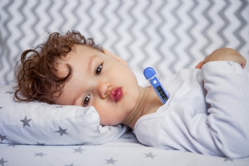 5 Fakta Demam pada Bayi yang Moms Perlu Tahu
