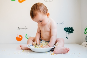 Moms, Jangan Berikan Makanan dan Minuman Ini untuk Bayi Anda