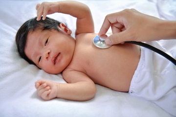 Saat Anak Sakit, Kapan Perlu Dibawa ke Dokter? (2)