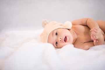 Pentingnya Menjaga Kelembutan dan Kesejukan Kulit Bayi