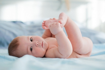 Perkembangan Fisik Bayi dari Kepala sampai Kaki