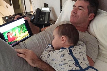 Simon Cowell Akhirnya Mengganti Popok Si Kecil!
