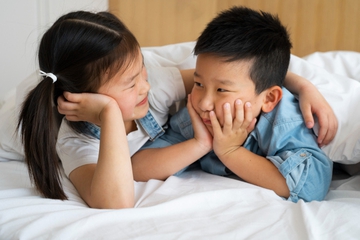 Fakta Anak Kedua Perempuan, Benarkah Punya Karakter yang Berbeda?