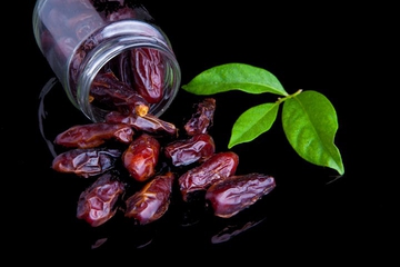 5 Jenis Kurma Terbaik untuk Ibu Hamil dan Manfaatnya