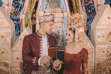 Deretan Pasangan Selebriti yang Menikah dengan Adat Minang