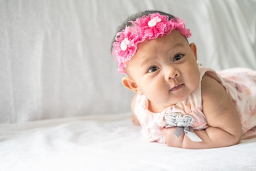 100 Nama Bayi Perempuan Terindah di Dunia dan Artinya