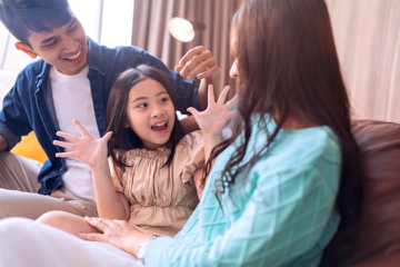 Ini Penjelasan yang Perlu Anda Tahu Soal Adopsi Anak Secara Kekeluargaan
