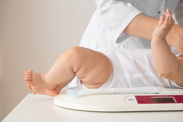 8 Tanda Bayi Mengalami Obesitas yang Perlu Moms Waspadai