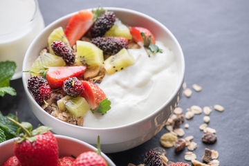 Rekomendasi Greek Yoghurt yang Sehat untuk Anda dan Keluarga
