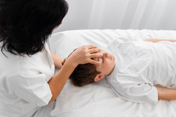 6 Teknik Pijatan untuk Membantu Meredakan Sesak Napas pada Anak