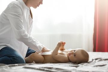 Pup Bayi Berwarna Hijau dan Berlendir, Ketahui Penyebabnya, Moms!