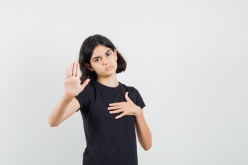 Moms, Lakukan Ini saat Payudara Anak Perempuan Anda Mulai Tumbuh