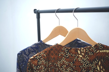 8 Rekomendasi Brand dengan Koleksi Batik Indah nan Bermakna