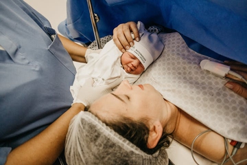 UU Kesejahteraan Ibu dan Anak: Ibu Melahirkan Berhak Cuti 6 Bulan, Asalkan...