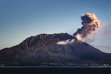 Arti Mimpi Gunung Meletus, Pertanda Rezeki atau Peringatan Penting?