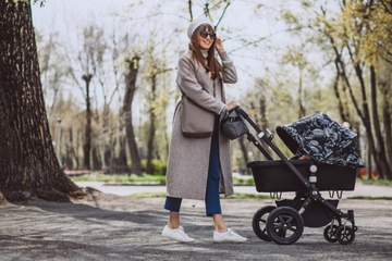 Tips Memilih Stroller yang Nyaman untuk Traveling dengan Anak