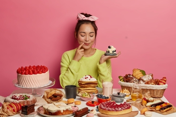 6 Bahaya yang Mengintai Anda Jika Sering Mengonsumsi Makanan Manis