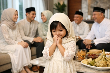 7 Cara Agar Anak Tak Malu Bertemu Banyak Saudara saat Lebaran
