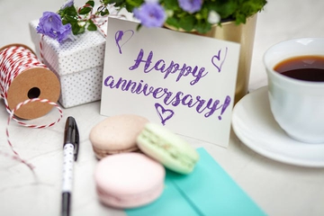 6 Inspirasi Ide Hadiah Anniversary Unik untuk Mempererat Hubungan
