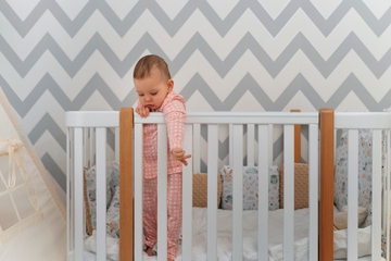 8 Tips Memilih Tempat Tidur Bayi yang Aman