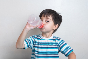 7 Minuman yang Baik untuk Kesehatan Balita Anda