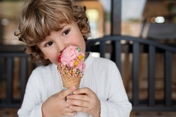 Hal yang Perlu Dipertimbangkan saat Memberikan Makanan Penutup untuk Anak