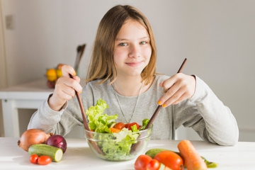 10 Rekomendasi Salad Sehat dan Lezat yang Wajib Moms Coba