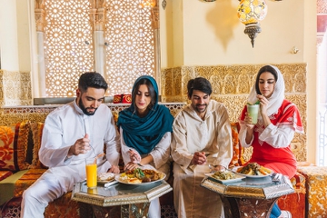 Buka Puasa dan Salat Tenang, Ini Rekomendasi Restoran dengan Musala yang Nyaman