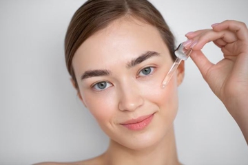 Jenis-jenis Serum Wajah dan Manfaatnya yang Perlu Moms Ketahui