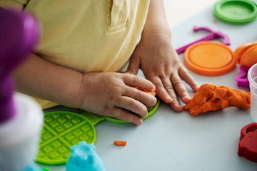 Ide Mainan Sensorik untuk Anak Usia Dini dan Manfaatnya