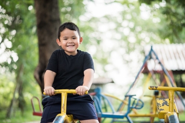 7 Manfaat Bermain di Taman untuk Anak