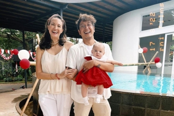 Potret Kebersamaan Nadine Chandrawinata dan Dimas Anggara dengan Sang Putri