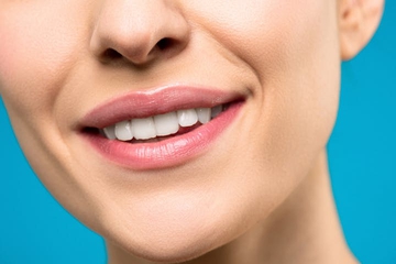 6 Tips Menjaga Kelembapan Bibir agar Tidak Pecah-Pecah