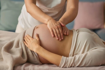 7 Manfaat Pijat Prenatal untuk Ibu Hamil